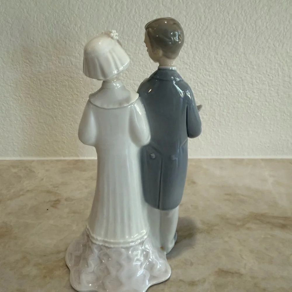 👰🤵‍♂️Vintage Lladro Bride & Groom Statue Cake Topper Retired - Picture 5 of 10